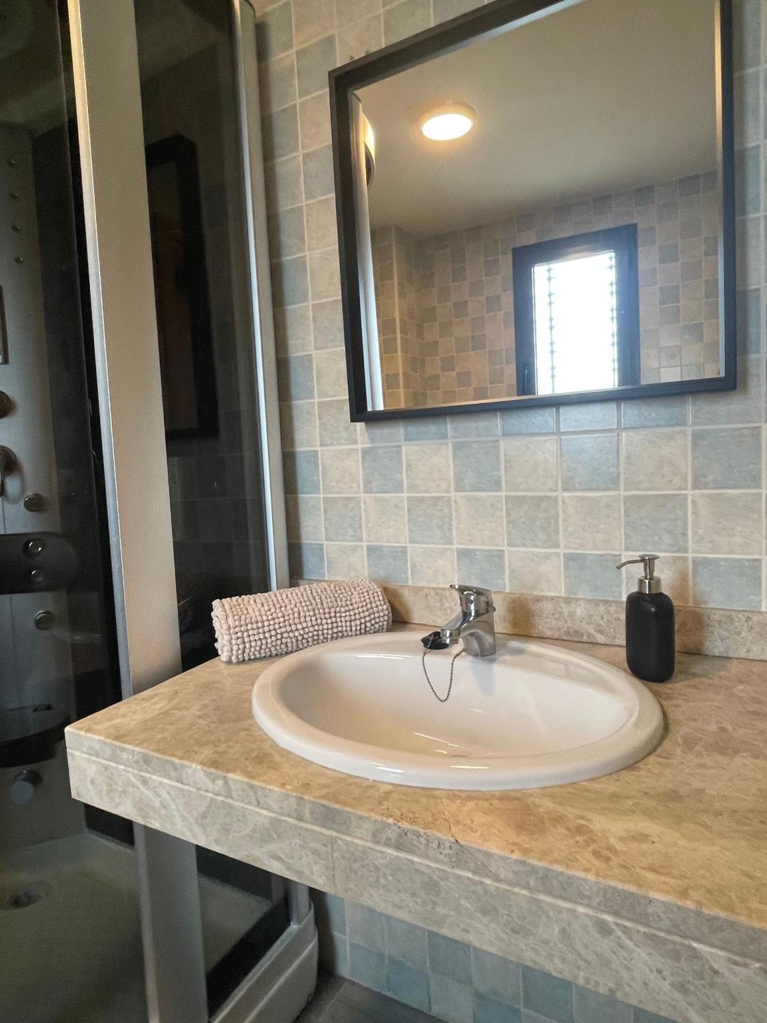 Homestay Stelarium-suite Con Bano Privado En Casa Compartida-uebica2